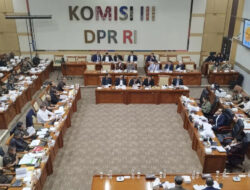 Rapat dengan Kejagung, DPR Minta Kejalasan Kasus Tom Lembong