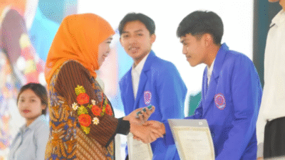 Pemprov Jatim Perluas Beasiswa untuk Siswa SMA/SMK Swasta, Capai 72 Ribu Lebih Penerima