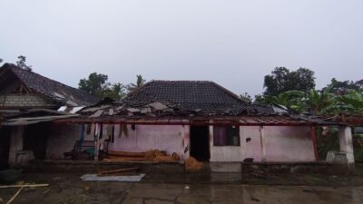 Cuaca Ekstrem Akibatkan Rumah Rusak di Yogyakarta dan Bogor, Warga Diminta Tetap Waspada